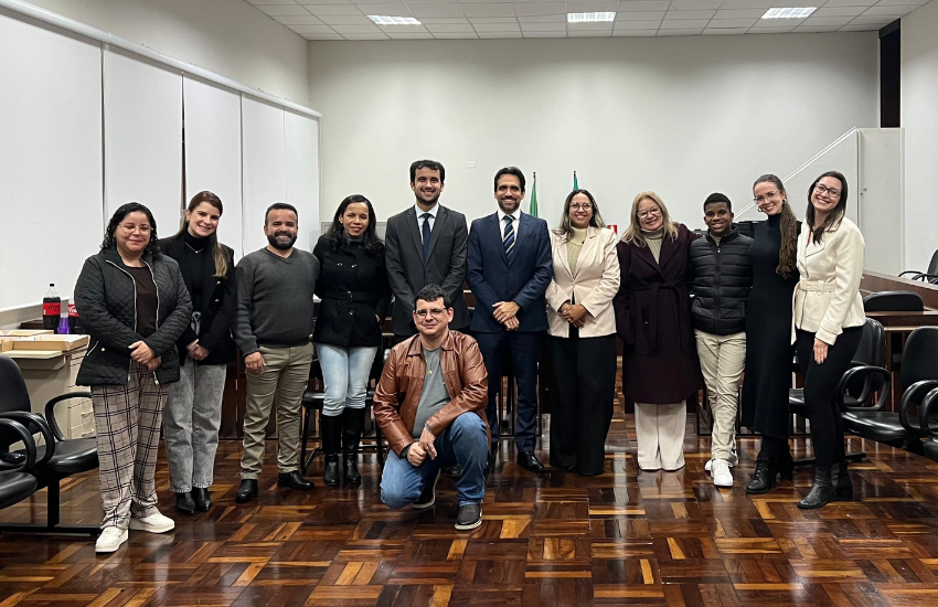 Comarca de Alto Paraná realiza 1ª Roda de Conversa sobre Adoção Responsável